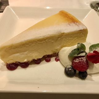ニューヨークチーズケーキ(ロウリーズ・ザ・プライムリブ 東京 恵比寿ガーデンプレイス  )