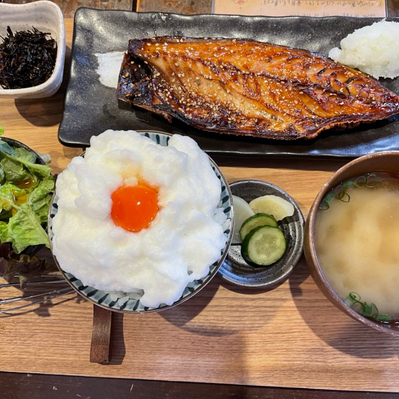 鯖みりん(カフェ ヨリドコロ)