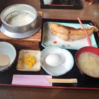 焼魚定食(めし処よこた )