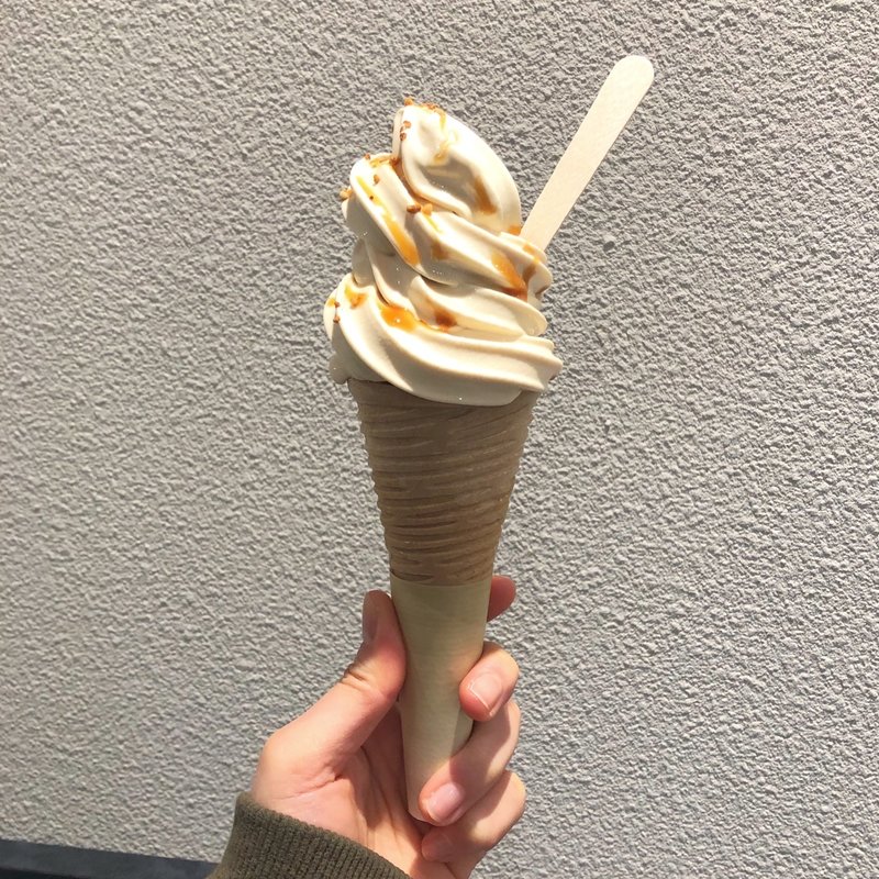 ブロンドソフトクリーム(BLUE CACAO)