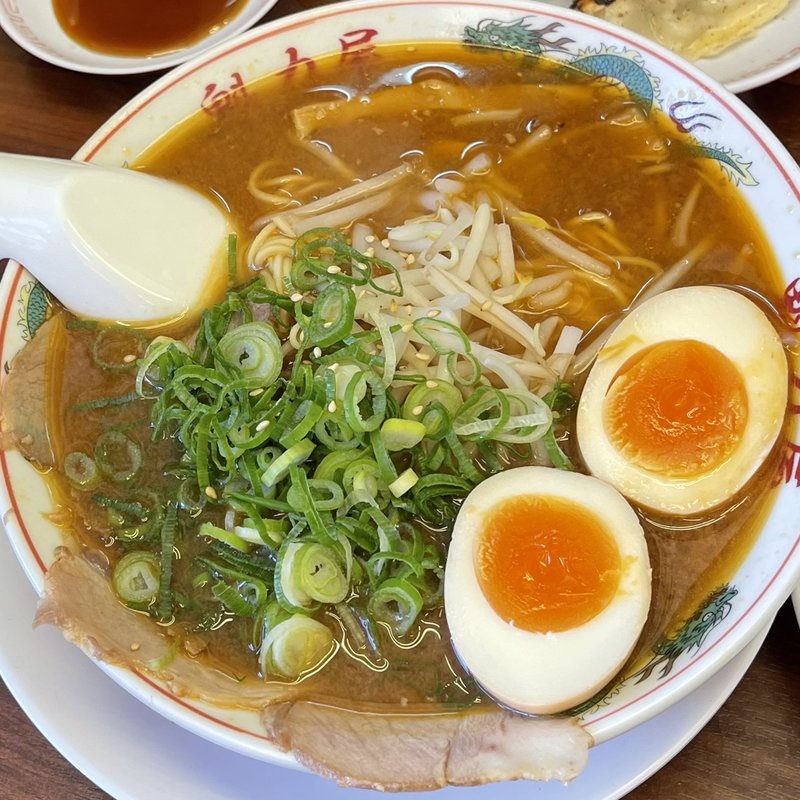 みそ味玉ラーメン(京都北白川ラーメン魁力屋 堺海山町店)