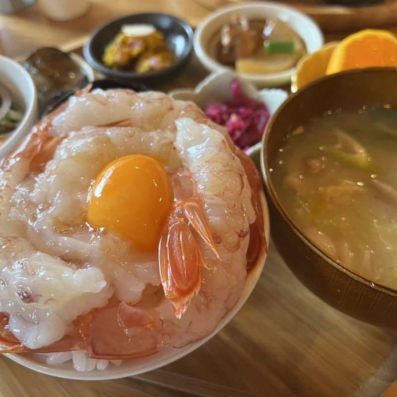 赤えび丼(bubude coffee)