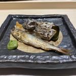 太刀魚と稚鮎の塩焼き(鮨 権左衛門)