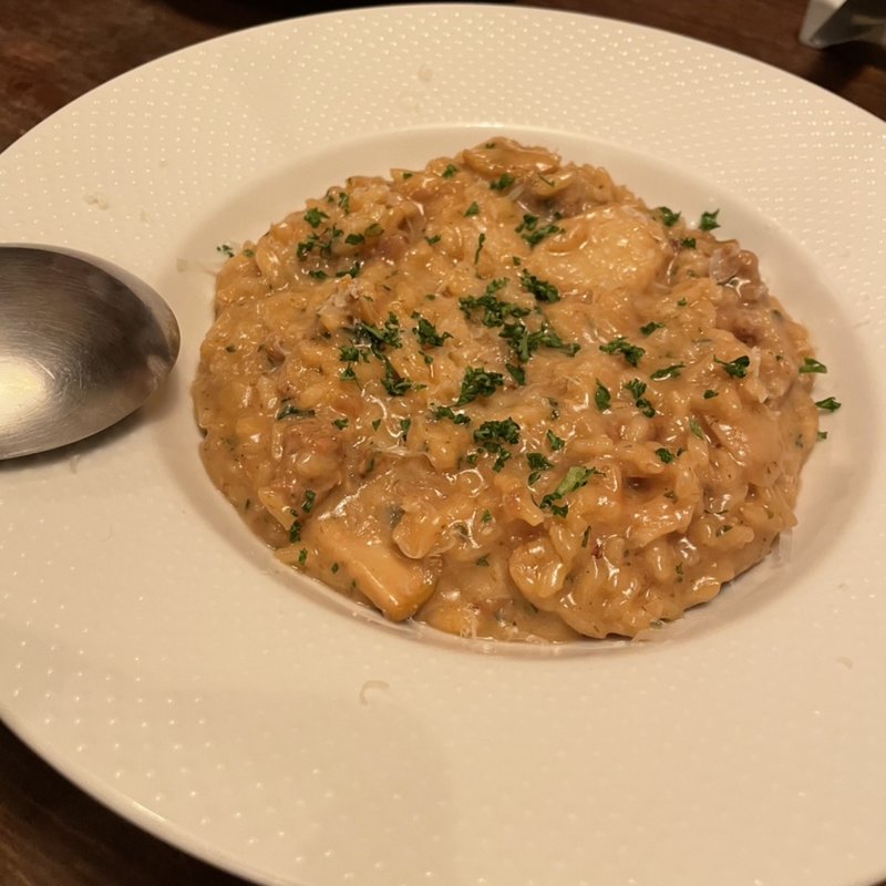 ポルチーニとサルシッチャのリゾット(オステリアルーチェ （OSTERIA LUCE）)