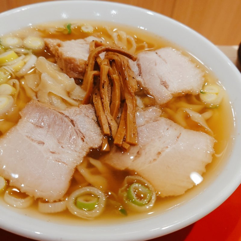 喜多方ラーメン　大盛(七彩飯店)