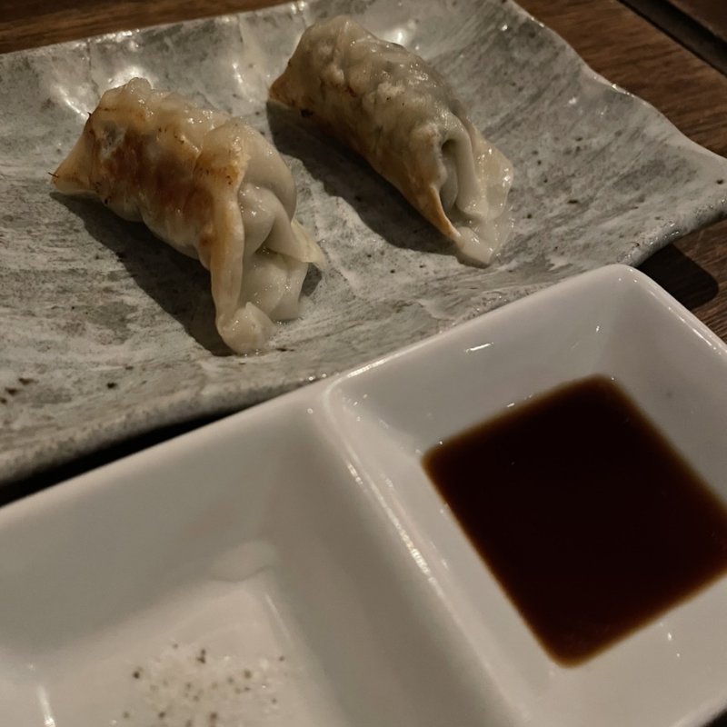 餃子(ウォッカトニック （WODKA TONIC）)