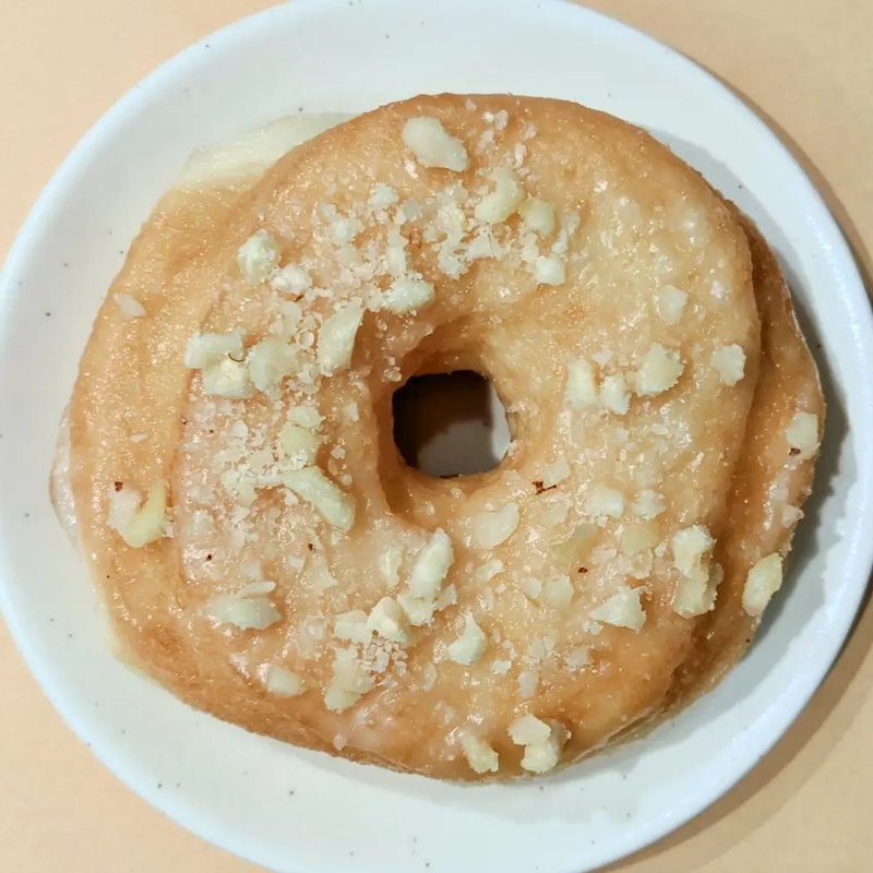 グッドタウンドーナツ　ROASTED HAZELNUT DOUGHNUT(DEAN & DELUCA新宿)