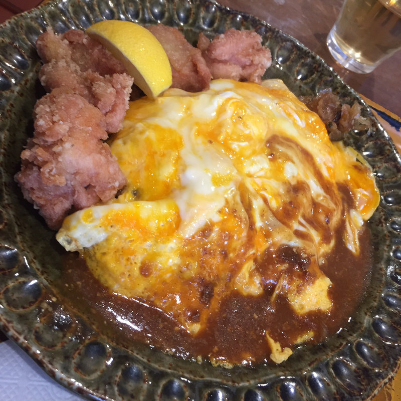 オムドライ (ドライカレー オムライス 唐揚げ付き)(起上小法師 )