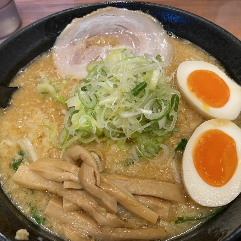 みそ味玉ラーメン(なりたけ 池袋店)