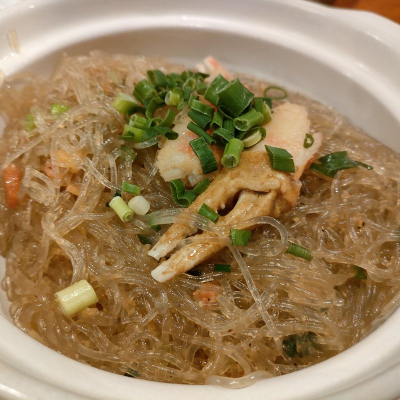 蟹爪と春雨の火鍋焼き(アンコール・ワット )