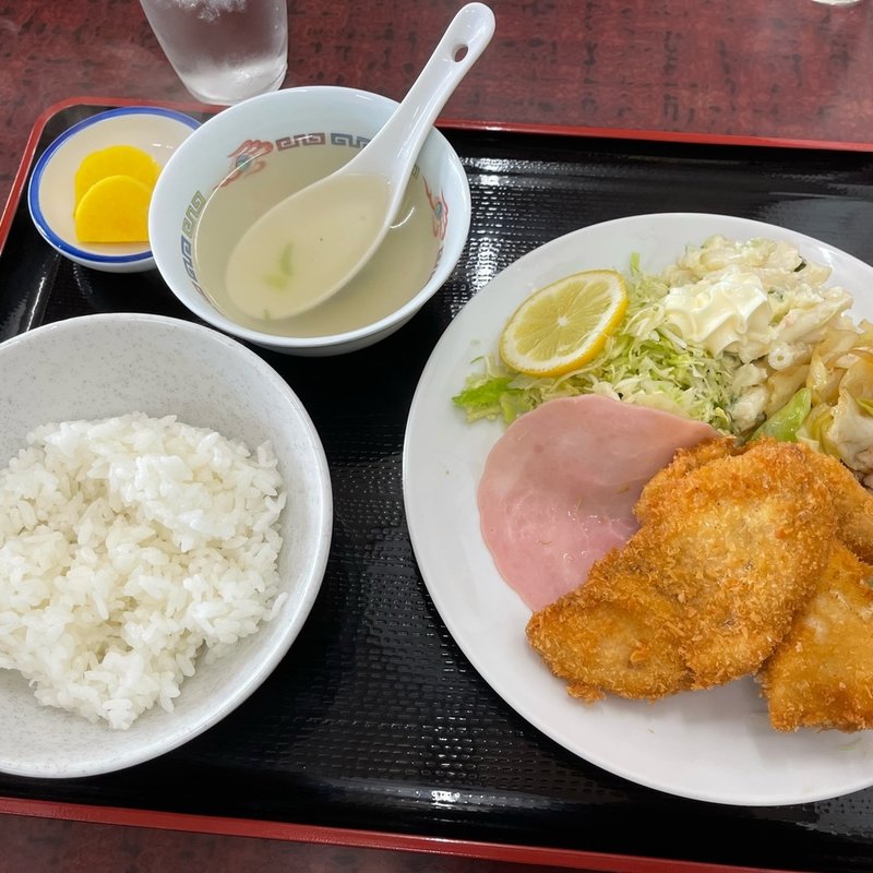 魚のフライ定食(大陽食堂)