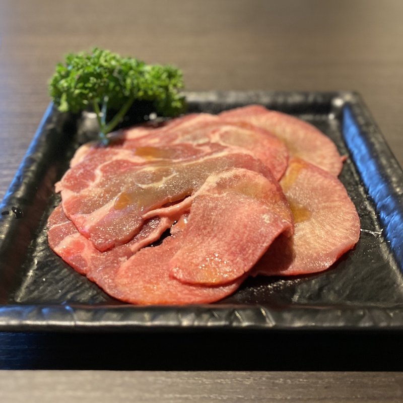 塩タン(焼肉 ぶろっこり)