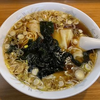 ワンタン麺(興隆菜館 )