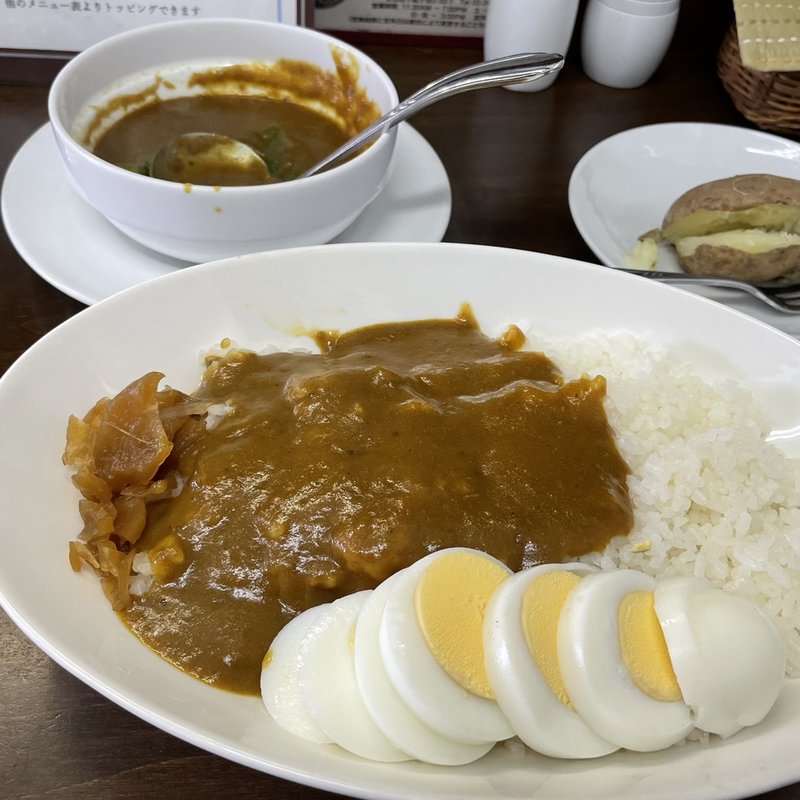 プレーンカレー+ゆで玉子(欧風カレー店 Cafe de Curry)