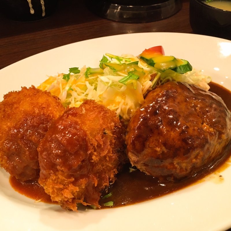 きのこクリームコロッケ&ハンバーグセット(グリル 欧風軒)