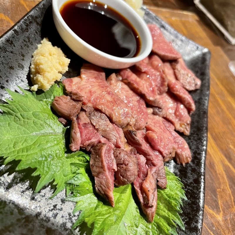 牛タン刺し(あかちょこべ)