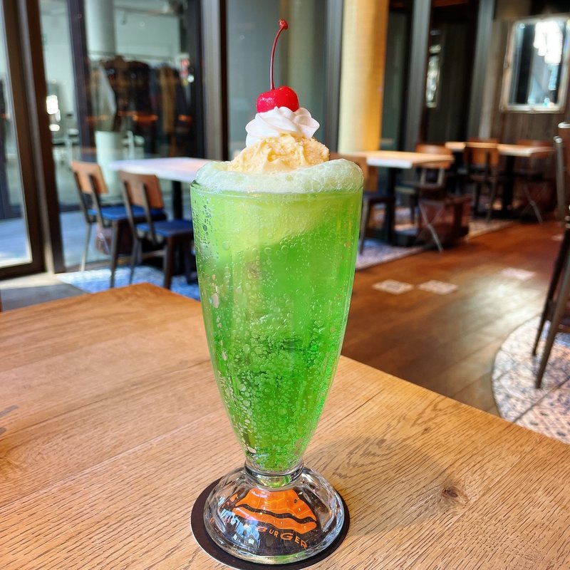 メロンソーダフロート(ウマミバーガー 青山店)