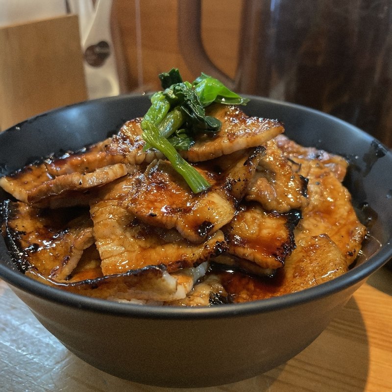 豚丼 中(豚大学 神保町校舎 )