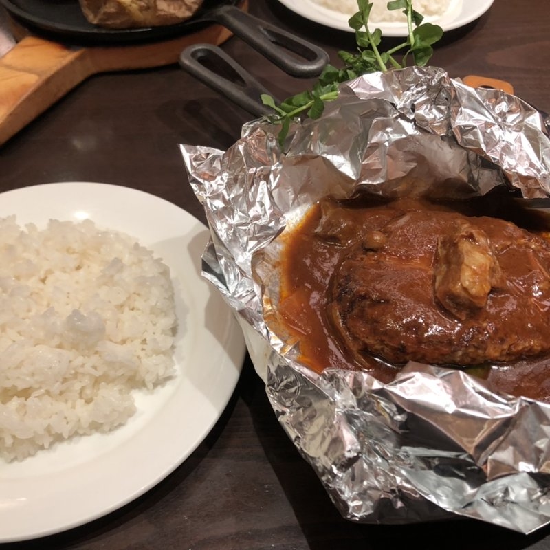 百年洋食ハンバーグステーキ(キャピタル東洋亭 本店 （キャピタルトウヨウテイ）)