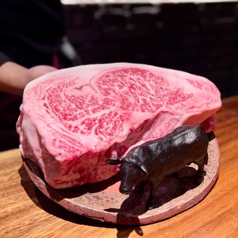 宮崎産サーロイン(肉割烹 ASATSUYU（Nikukappou ASATSUYU）)