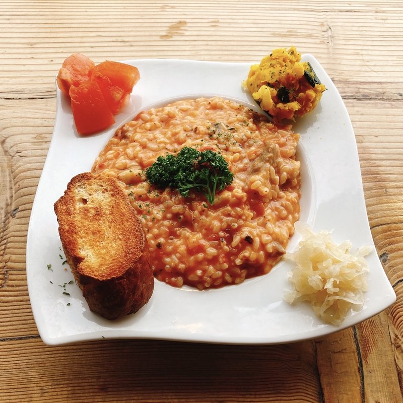 牛すじトマト煮込みリゾット（バケット）(牛すじトマト煮込み専門店もうまてん)