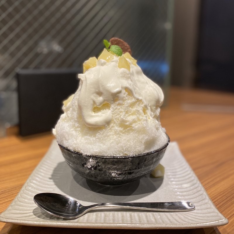 白桃シャンティ(パンケーキ&かき氷 BINGO)