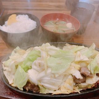 てっぱん焼肉(1人前)(辛味噌鉄板てっぱん亭)