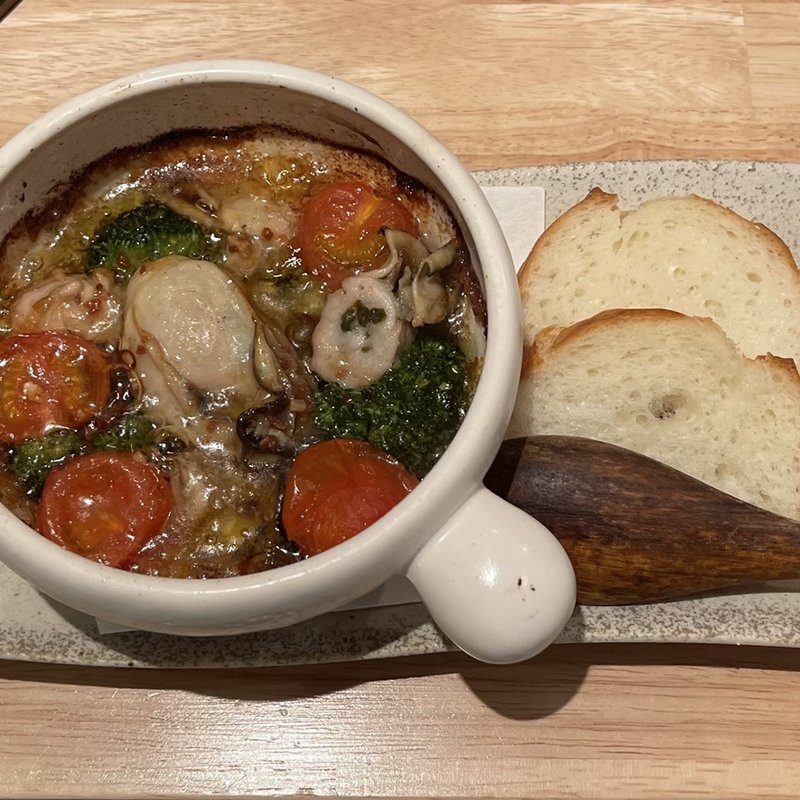 相生産カキのアヒージョ(串カツ研究所さくさく亭 福島店)