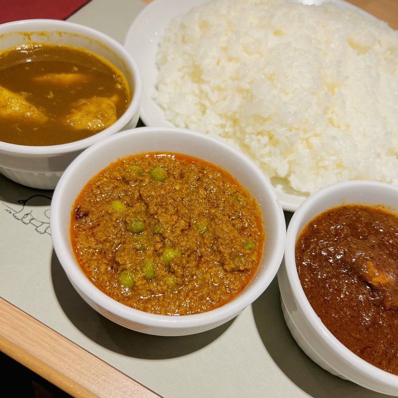 3種のカレー(デリー 銀座店)