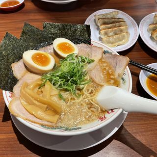 特製ラーメン全部乗せ(魁力屋　豊橋店)