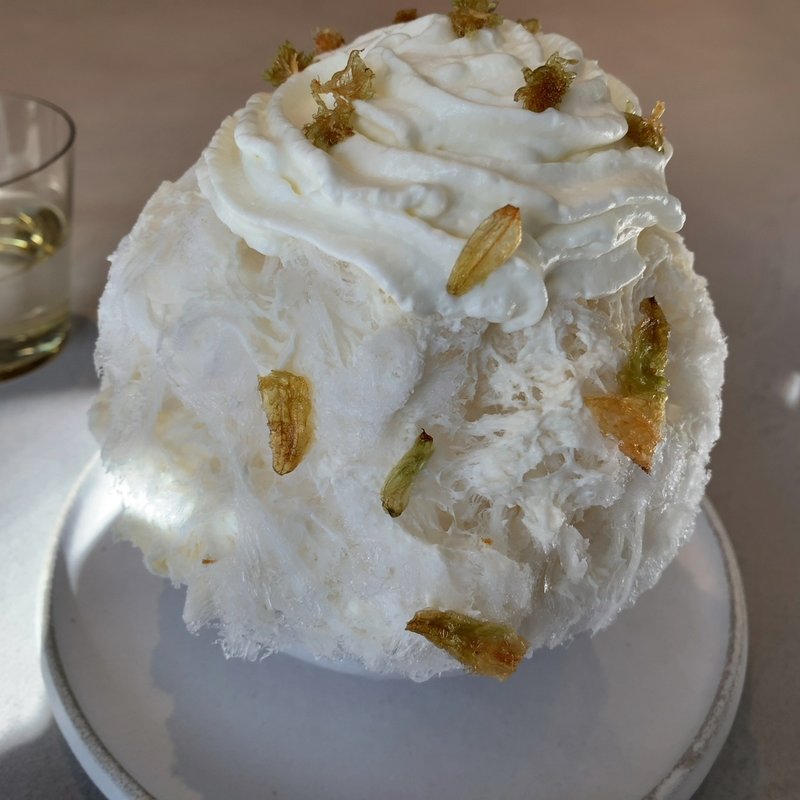 ほわいとかかおとふきのとう(あずきとこおり)