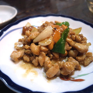 鶏肉とカシューナッツ炒め(中華料理 麒麟)