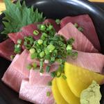 特上まぐろ丼