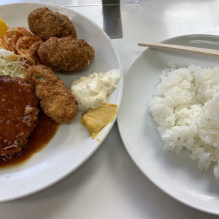 カキフライ&ハンバーグ(レストラン ベア 本店)