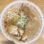 蔵出し 醤油らーめん(まったり) チャーシュー+玉ねぎ 鯛と鮪の江戸前丼(きたかた食堂 )