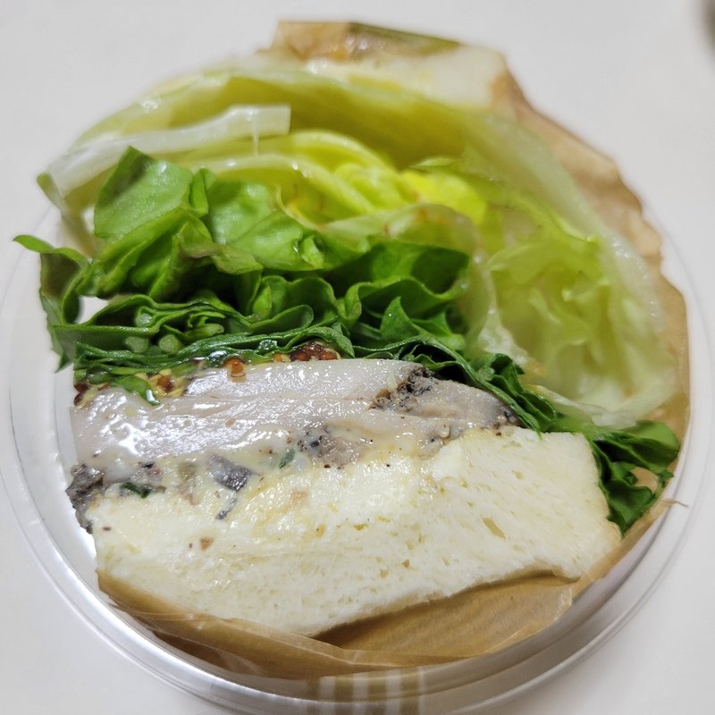 Black pepper chicken＆Rucola

(SHIGERU KITCHEN)