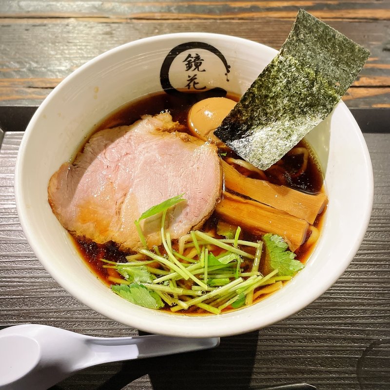 醤油味玉ラーメン(らーめん愉悦処 鏡花 立川本店)