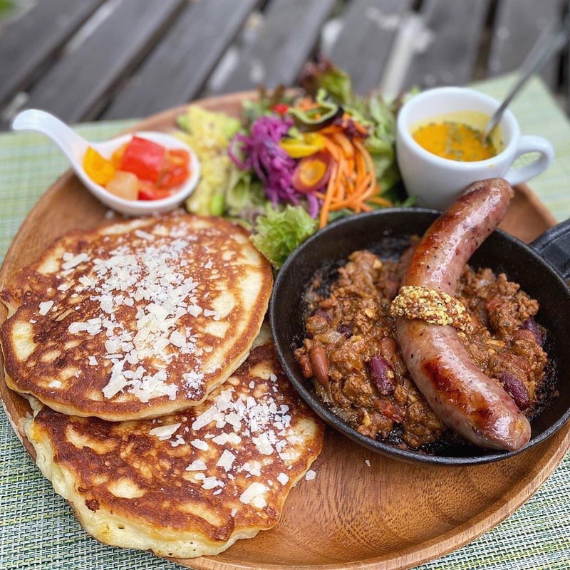 チリコンカンパンケーキ( カフェ 坂の下)