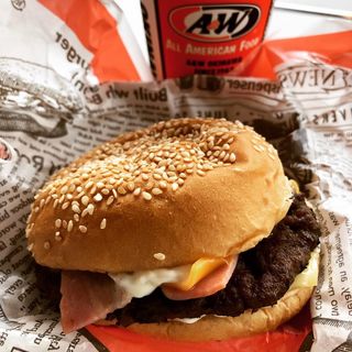 (Ａ＆Ｗ 北谷店 （エイアンドダブリュ）)
