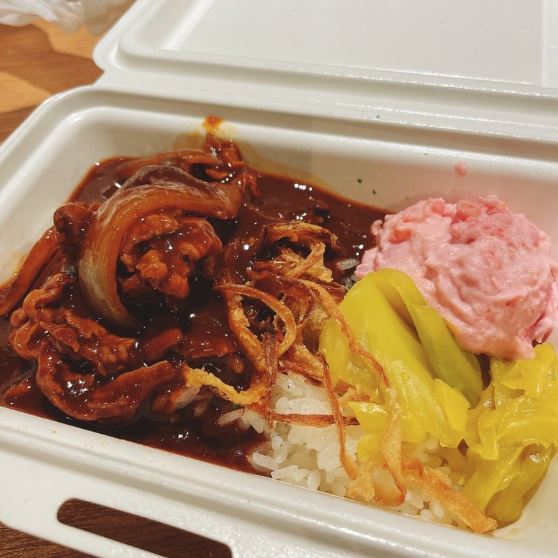 黒いビーフストロガノフ(ビーフストロガノフは飲み物。秋葉原店)