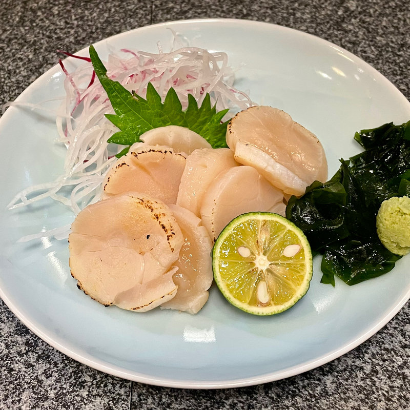 ホタテ貝柱造り(居酒屋 大漁)