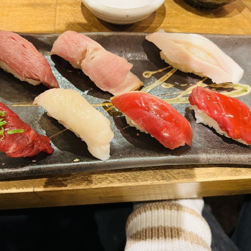 肉寿司盛り合わせ(津田沼　肉寿司)