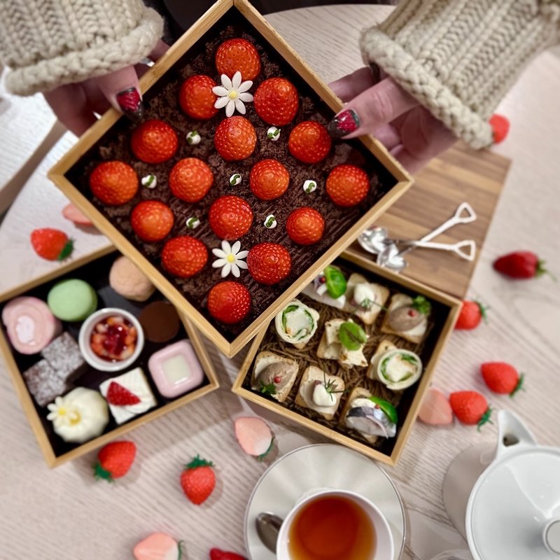 ストロベリー アフタヌーンティーセット(オールデイダイニングカザ)