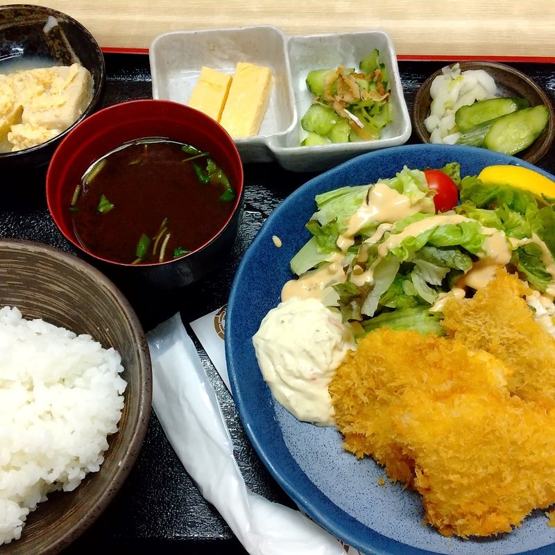 魚フライ定食(魚処でぶ)
