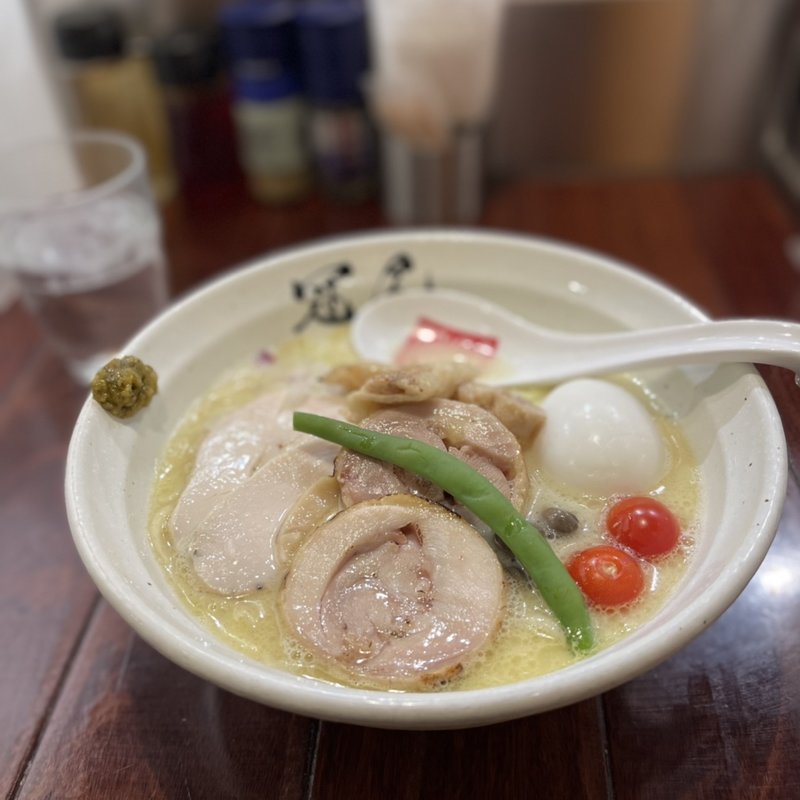 特製純白湯らぁめん(らぁめん冠尾)