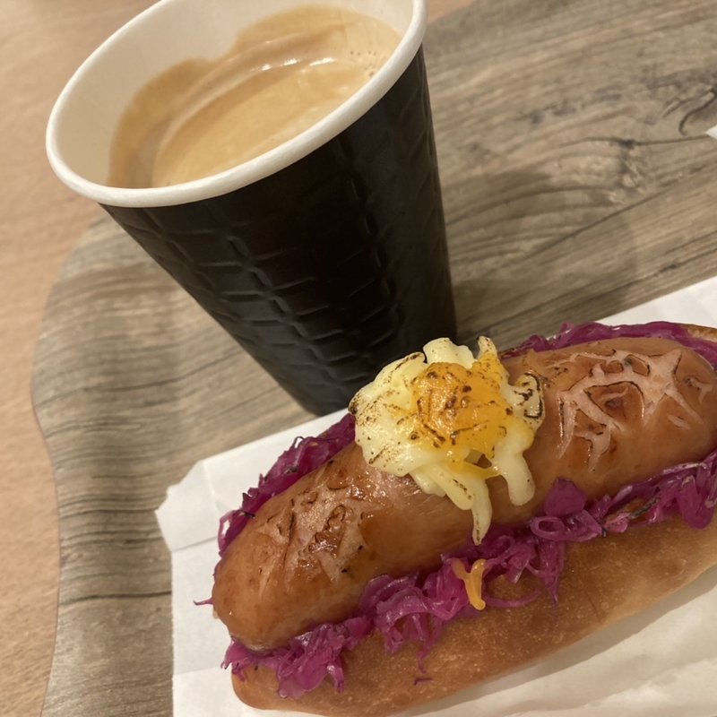 ソーセージドック(バターロール専門店 PARKER HOUSE BUTTER ROLL（パーカーハウスバターロール）)