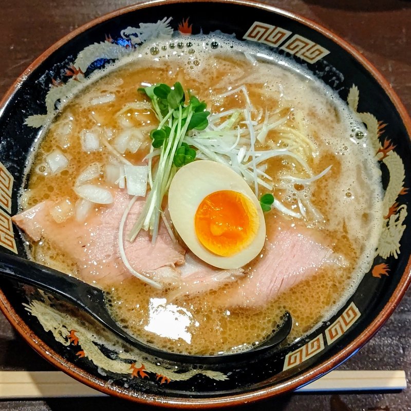魚豚骨ラーメン(魚と豚と黒三兵)