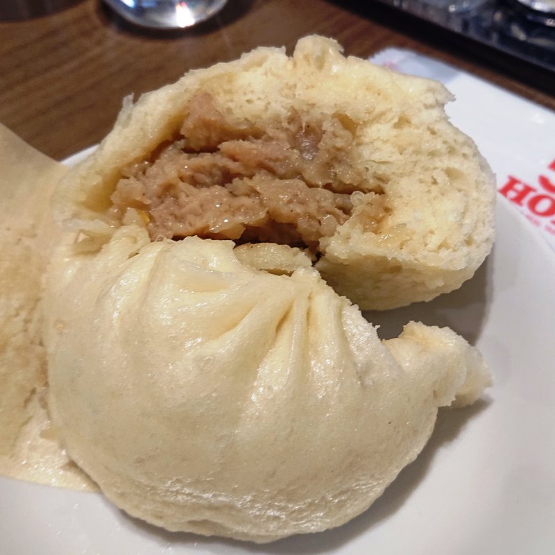 豚まん(551蓬莱 「飲茶CAFE」伊丹空港店（南ターミナル） （ゴーゴーイチホウライ）)