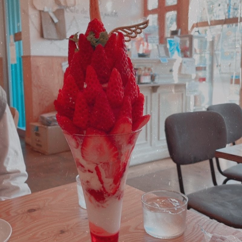 特選プレミアムいちごパフェ(カフェドリオンパレット)