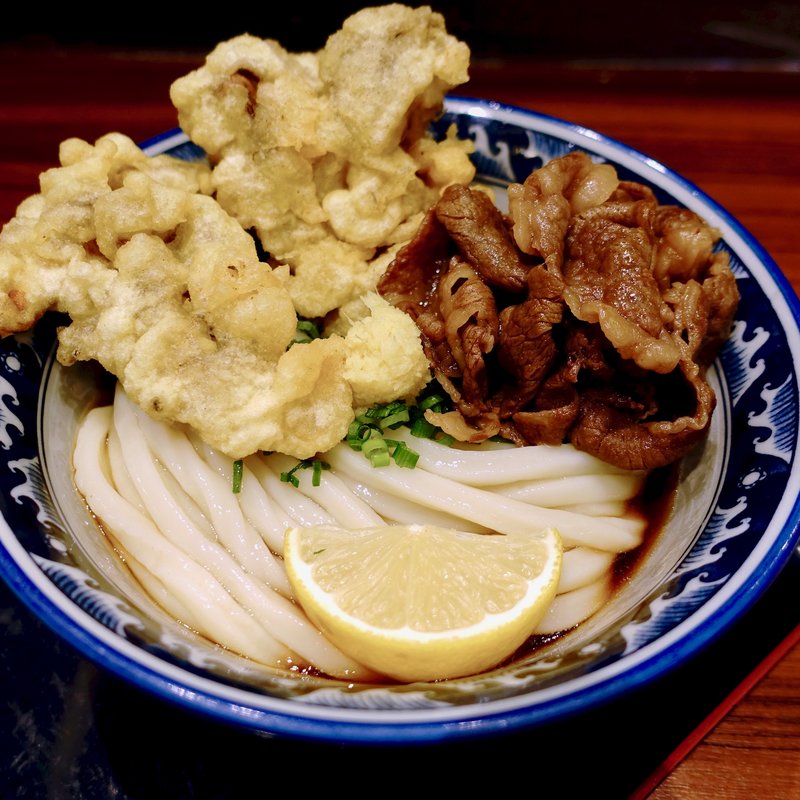 肉ぶっかけ(難波千日前 釜たけうどん 明石焼　LINKS UMEDA店)
